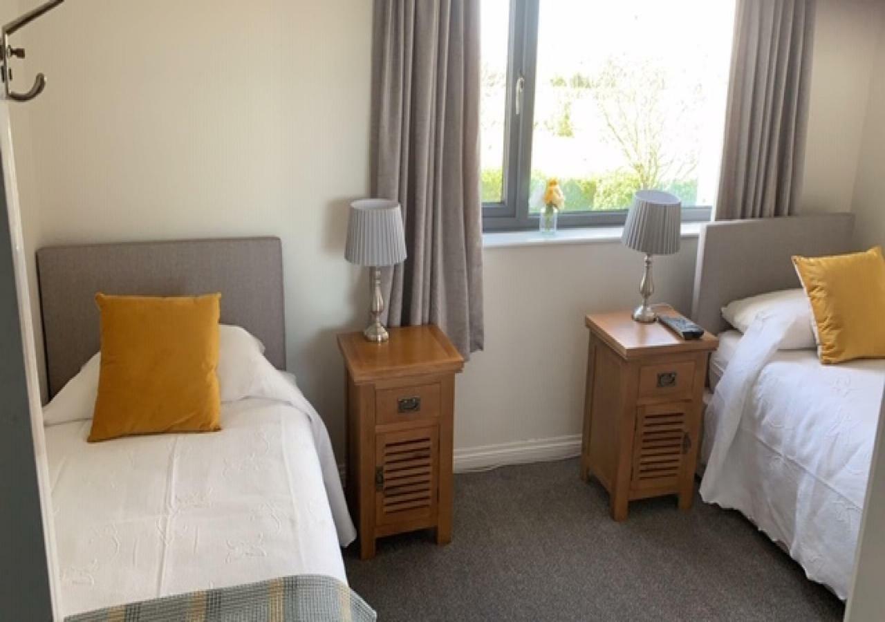 Knights Haven Bed & Breakfast Glin Bagian luar foto